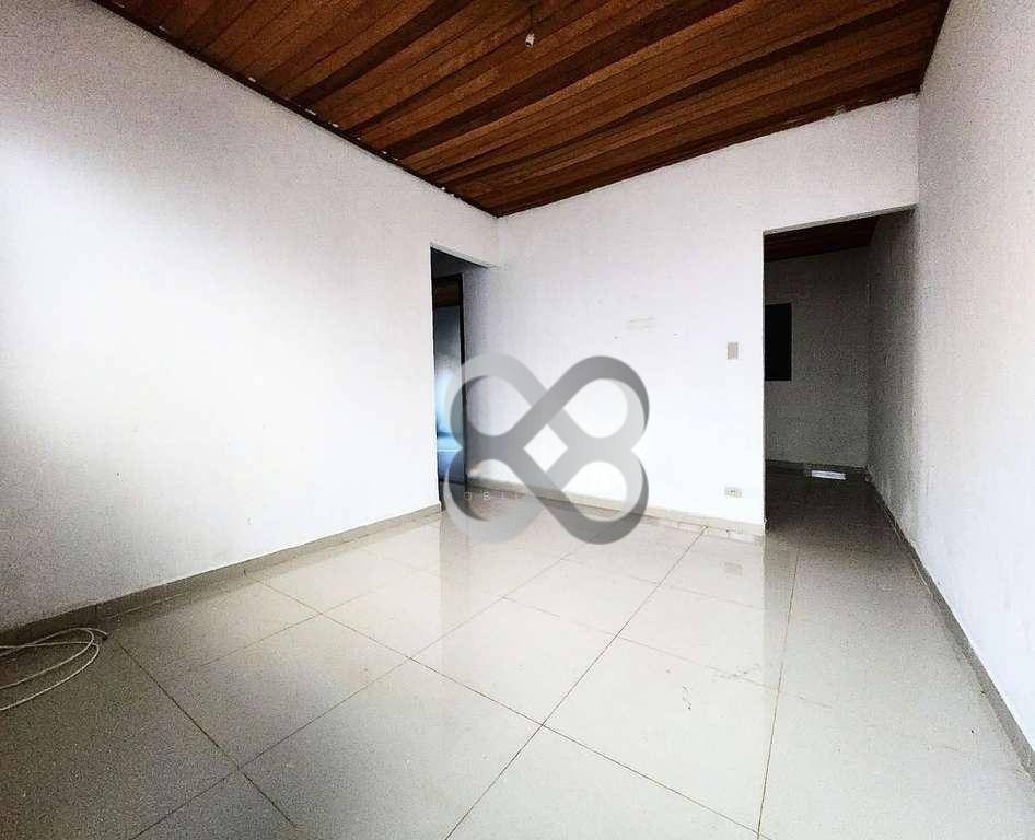 Casa à venda com 4 quartos, 170m² - Foto 1