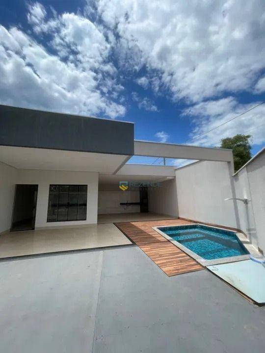 Sobrado à venda com 3 quartos, 130m² - Foto 1