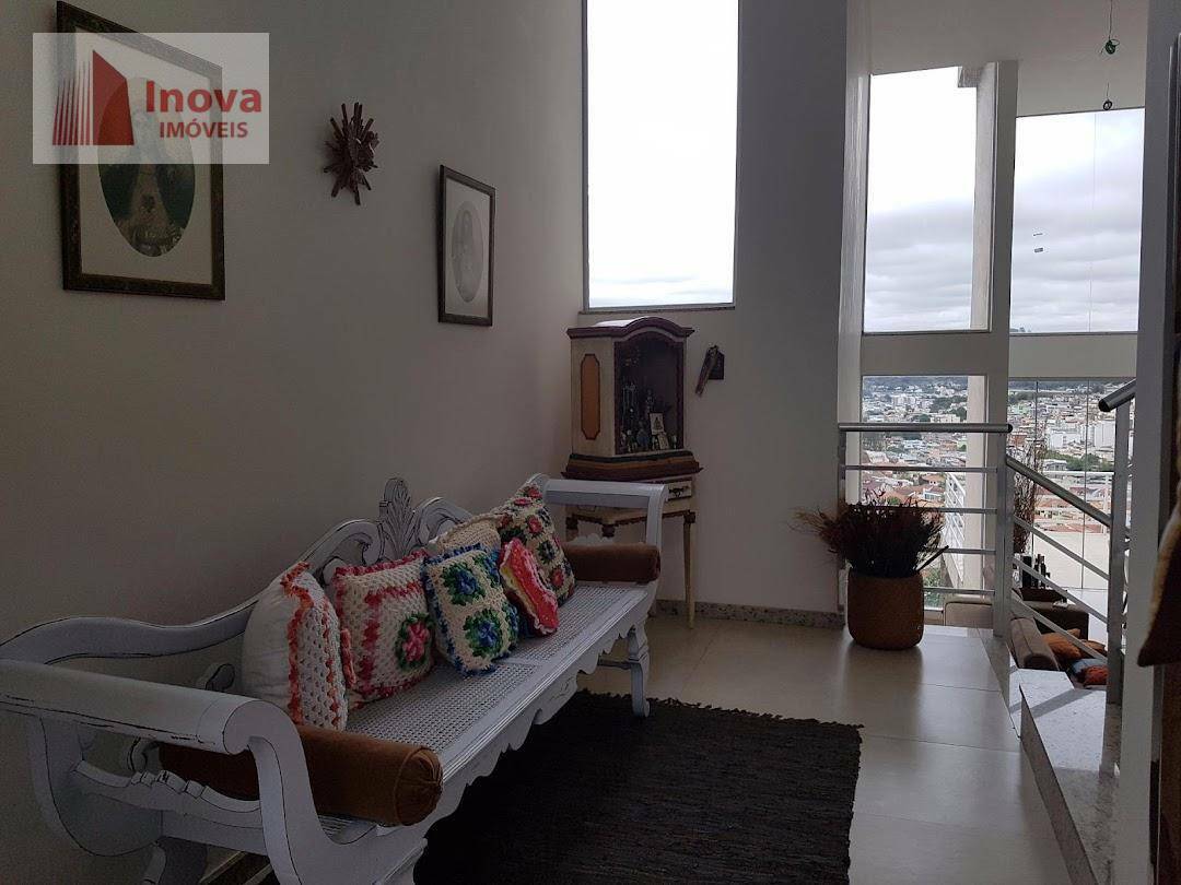 Casa à venda com 3 quartos, 780m² - Foto 9