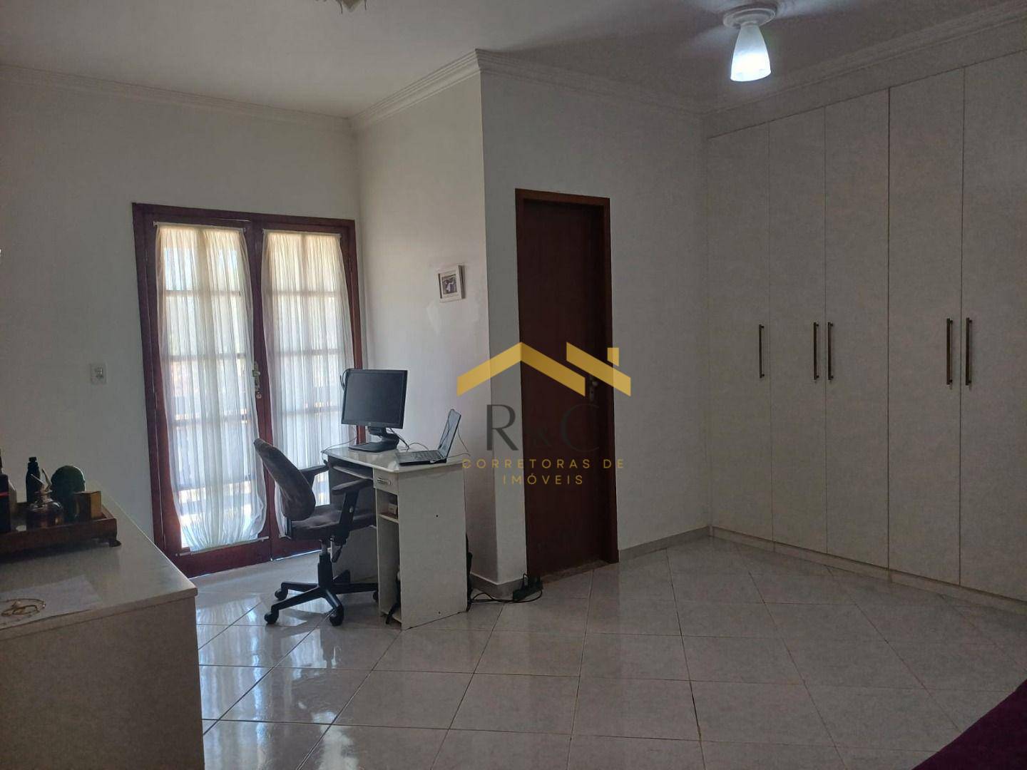 Casa à venda com 6 quartos, 160m² - Foto 20