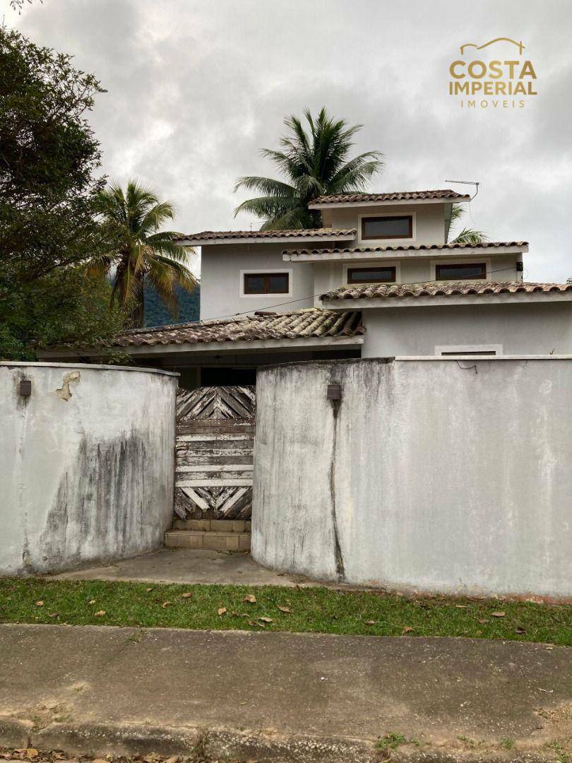 Casa à venda e aluguel com 4 quartos, 317m² - Foto 1