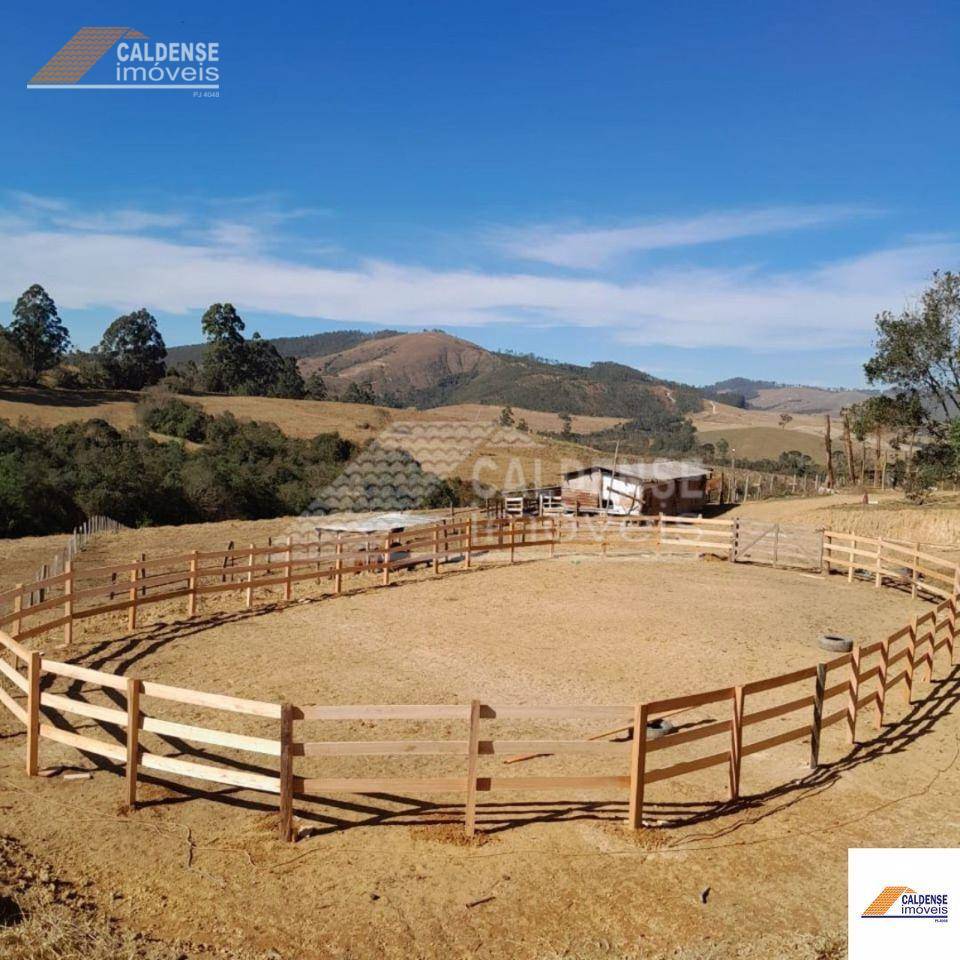 Sítio, 2 quartos, 4 hectares - Foto 1