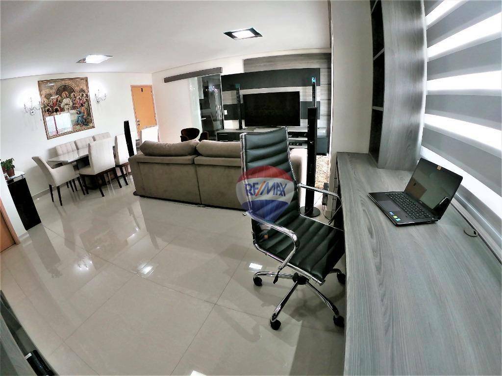 Apartamento à venda com 3 quartos, 140m² - Foto 9