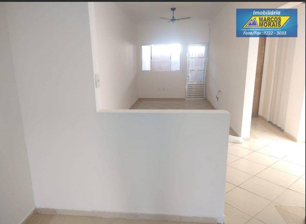 Casa à venda com 4 quartos, 250m² - Foto 14