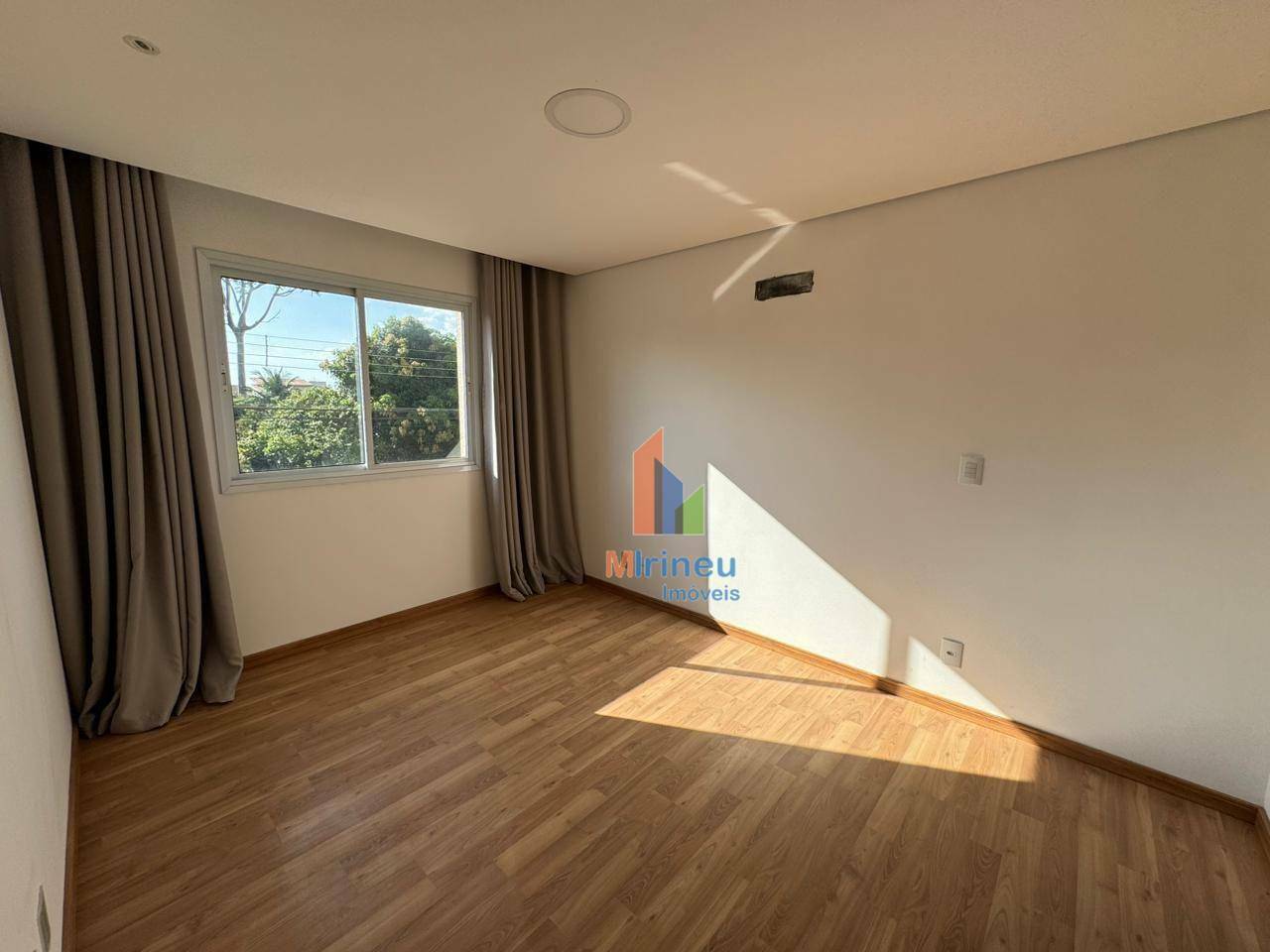 Apartamento à venda com 3 quartos, 110m² - Foto 16