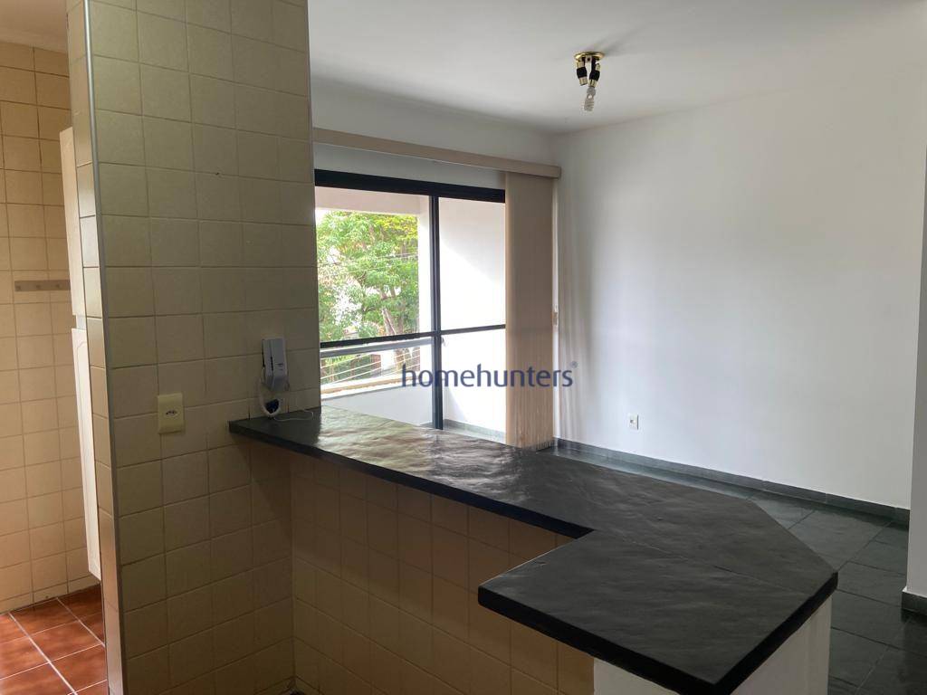 Apartamento para alugar com 1 quarto, 62m² - Foto 8