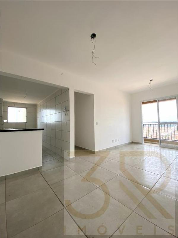 Apartamento à venda com 2 quartos, 61m² - Foto 13