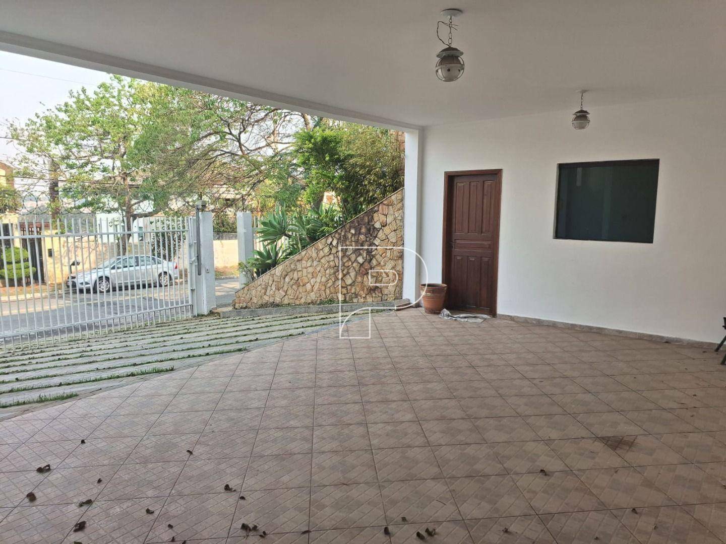 Casa, 4 quartos, 218 m² - Foto 1