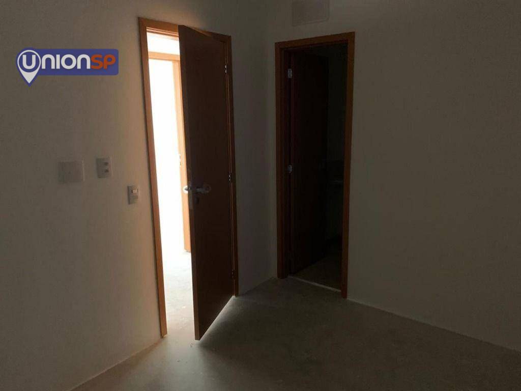 Apartamento à venda com 4 quartos, 211m² - Foto 6