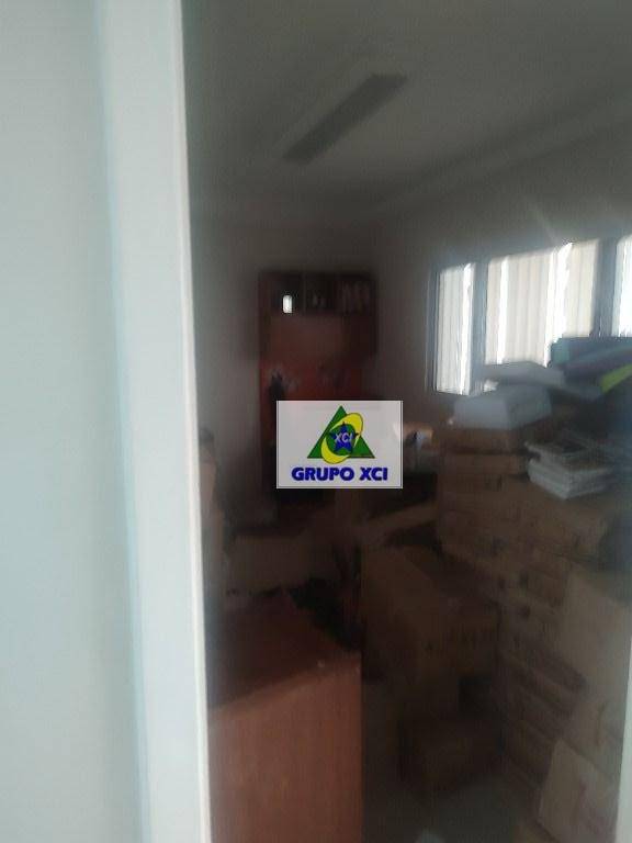 Casa para alugar com 4 quartos, 459m² - Foto 3