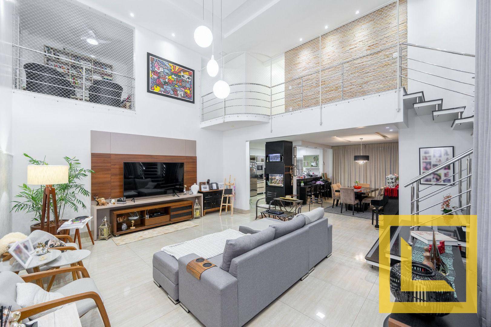 Casa à venda com 3 quartos, 320m² - Foto 2