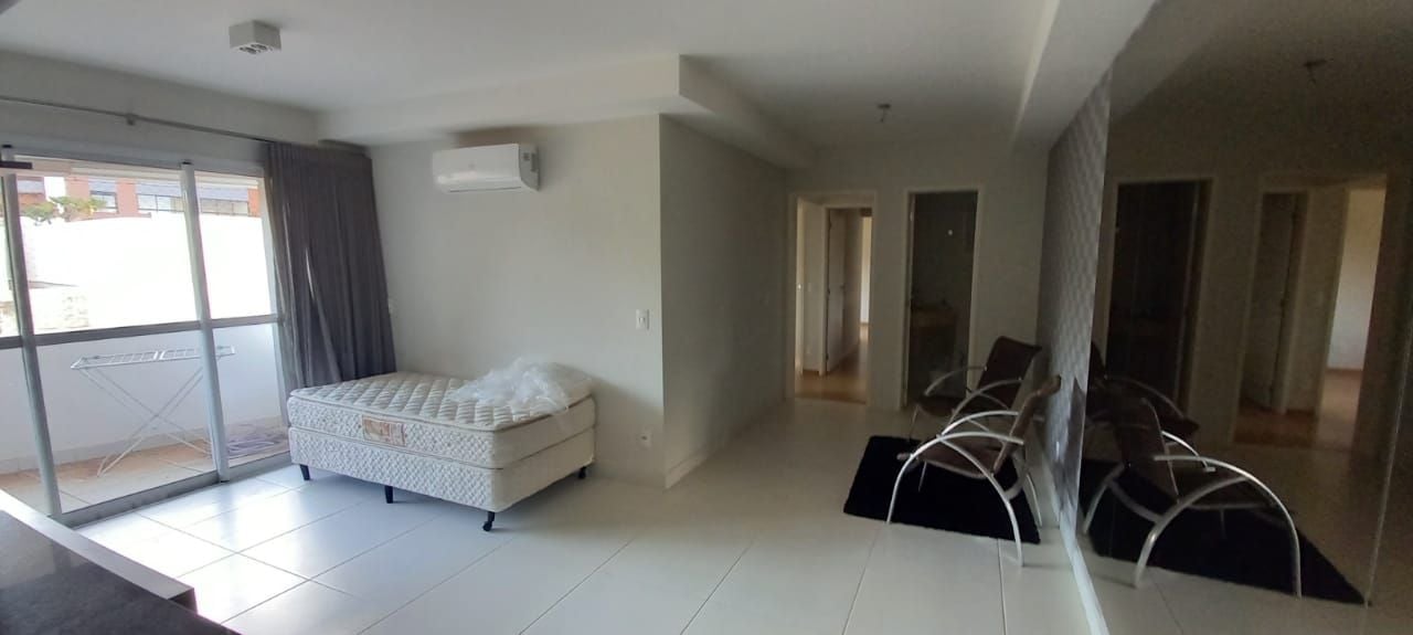 Apartamento para alugar com 3 quartos, 97m² - Foto 3