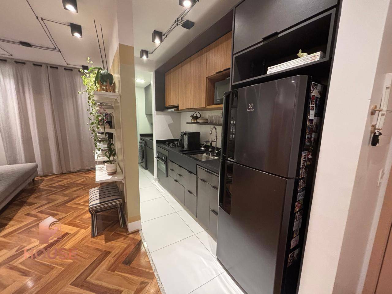 Apartamento à venda com 2 quartos, 67m² - Foto 11