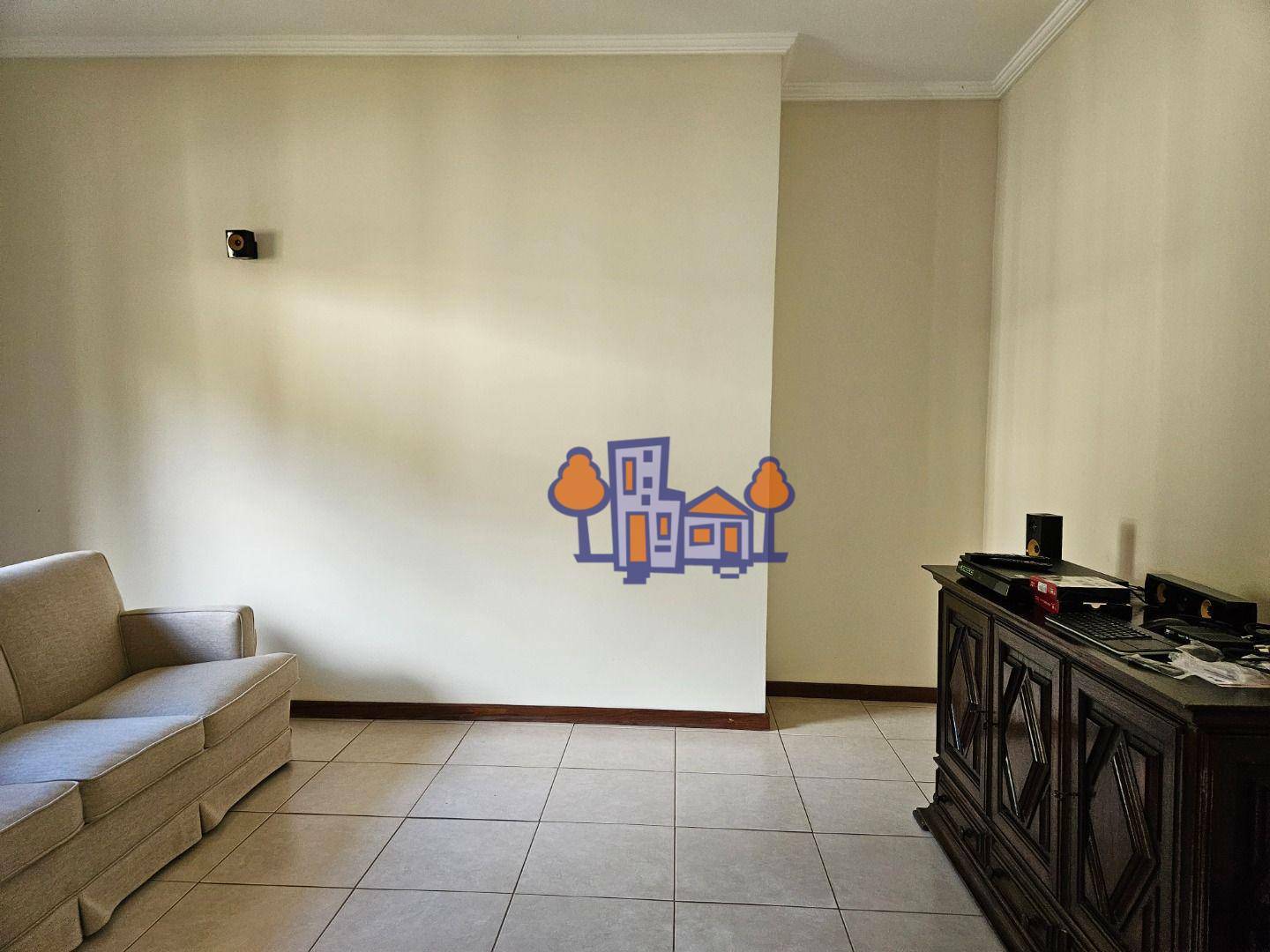Casa à venda com 5 quartos, 326m² - Foto 6