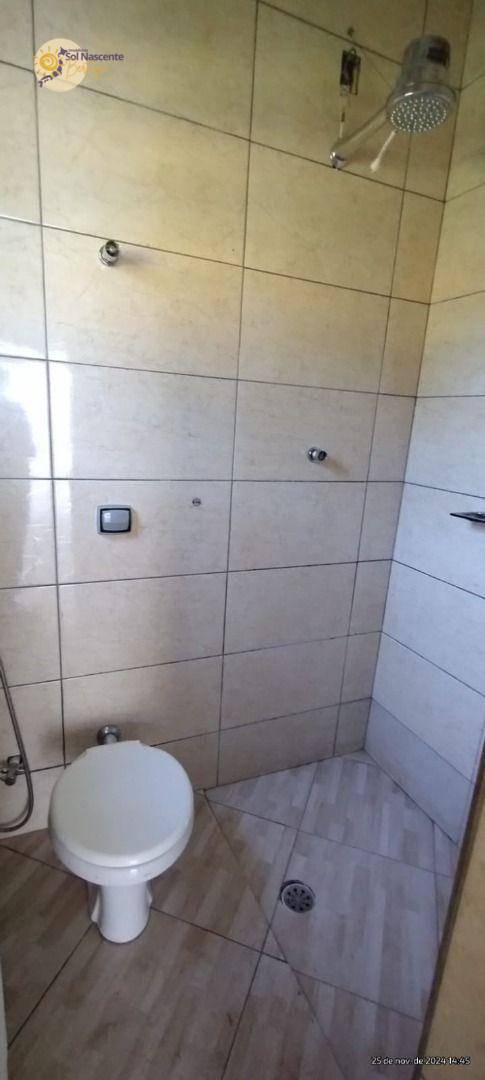 Casa à venda e aluguel com 3 quartos, 230m² - Foto 11