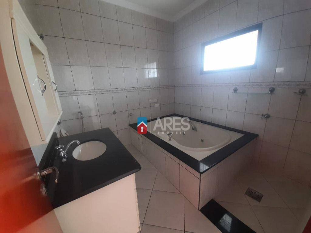 Casa para alugar com 3 quartos, 190m² - Foto 20