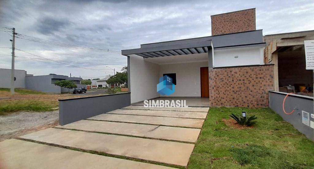 Casa à venda com 3 quartos, 104m² - Foto 1