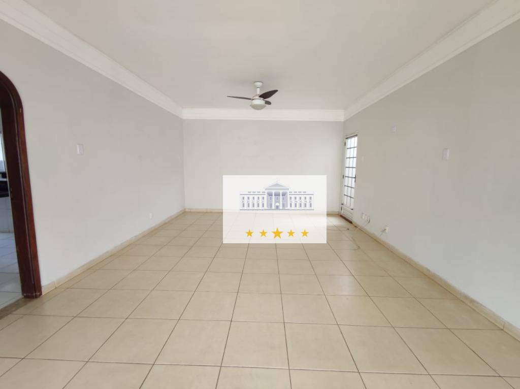 Casa à venda com 3 quartos, 250m² - Foto 10