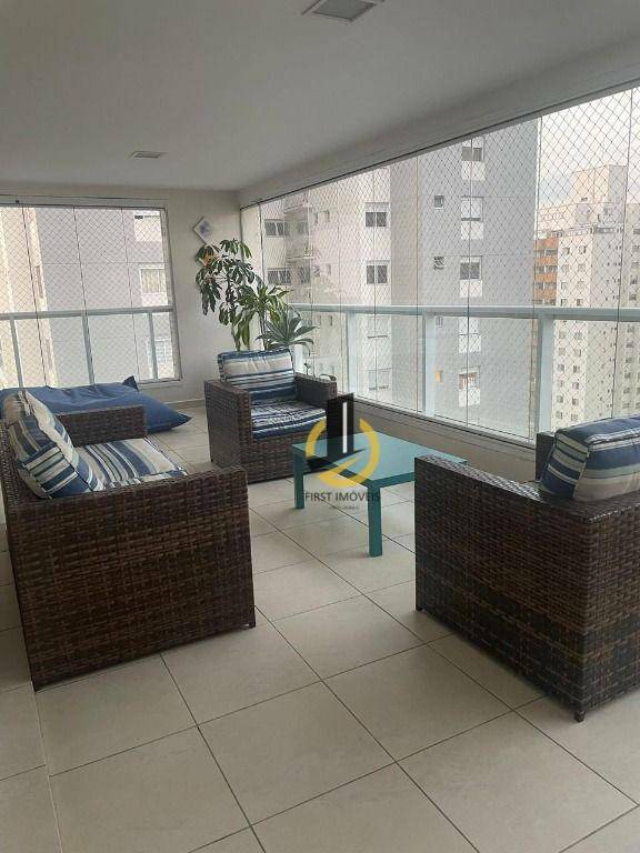 Apartamento para alugar com 3 quartos, 192m² - Foto 7