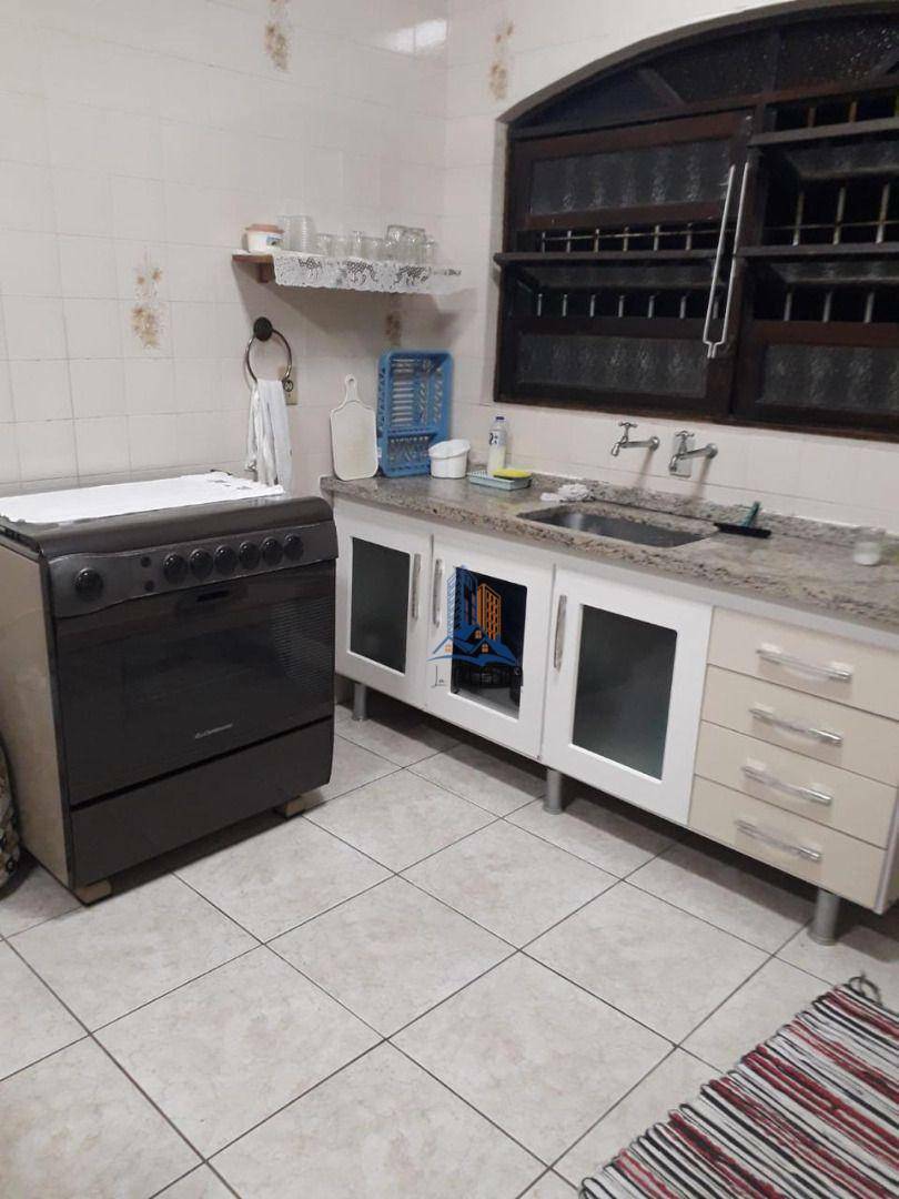 Casa de Condomínio à venda com 2 quartos, 100m² - Foto 2