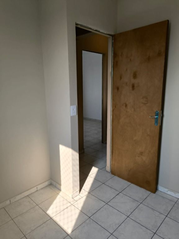 Apartamento à venda com 3 quartos, 64m² - Foto 19