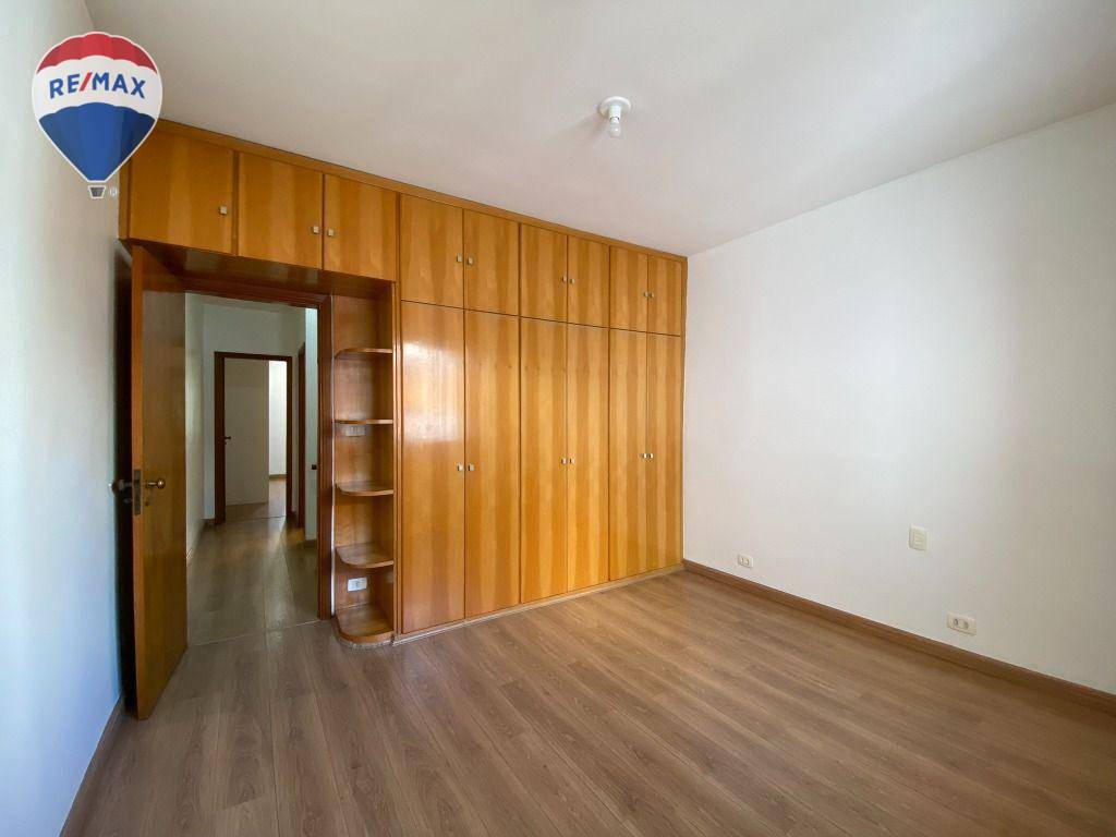 Casa para alugar com 5 quartos, 282m² - Foto 46