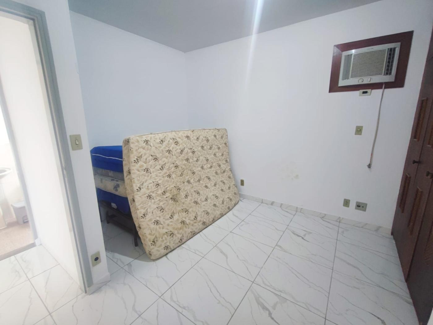 Apartamento à venda com 3 quartos, 227m² - Foto 16