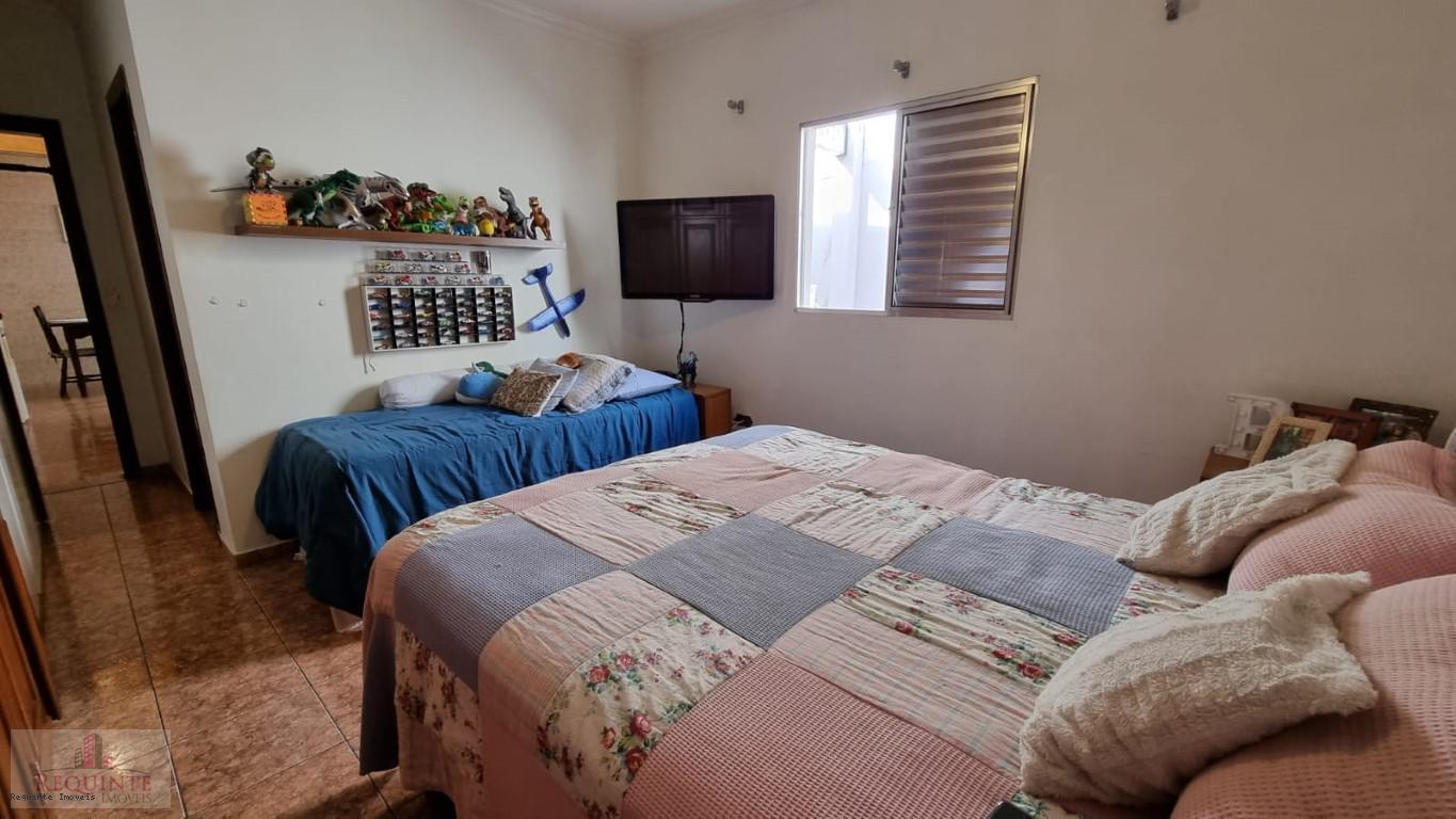 Casa à venda com 3 quartos, 230m² - Foto 32