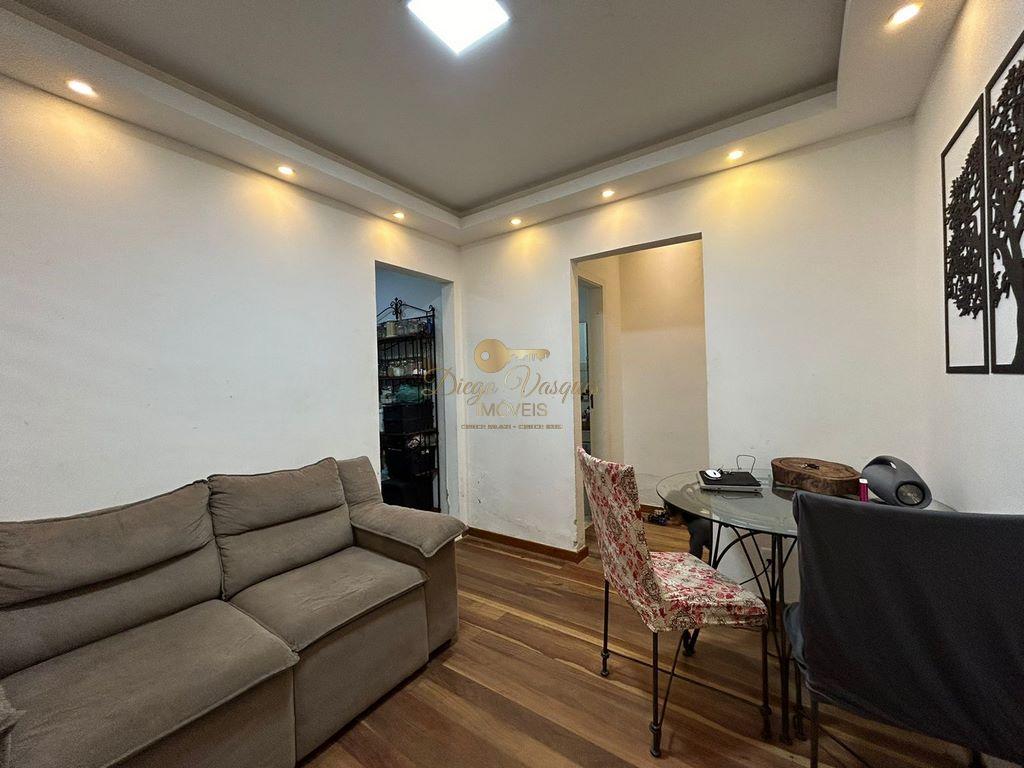 Casa à venda com 2 quartos, 200m² - Foto 3