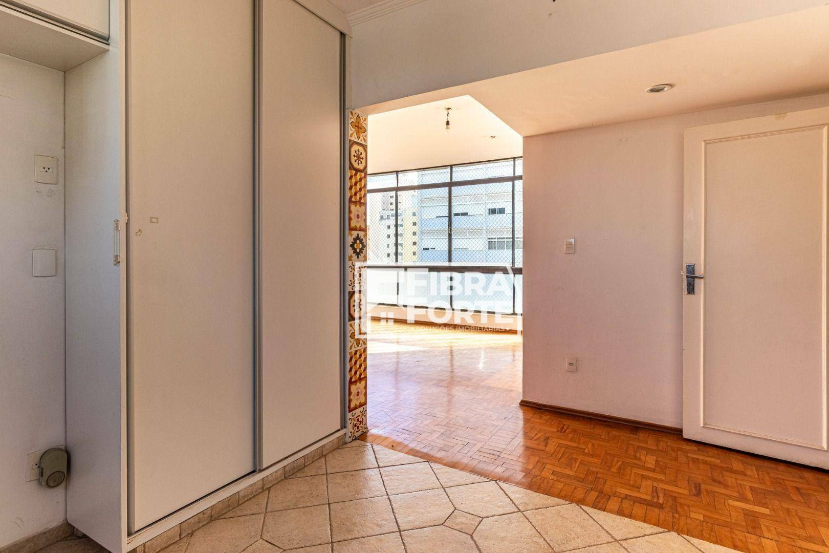 Apartamento à venda com 3 quartos, 127m² - Foto 18