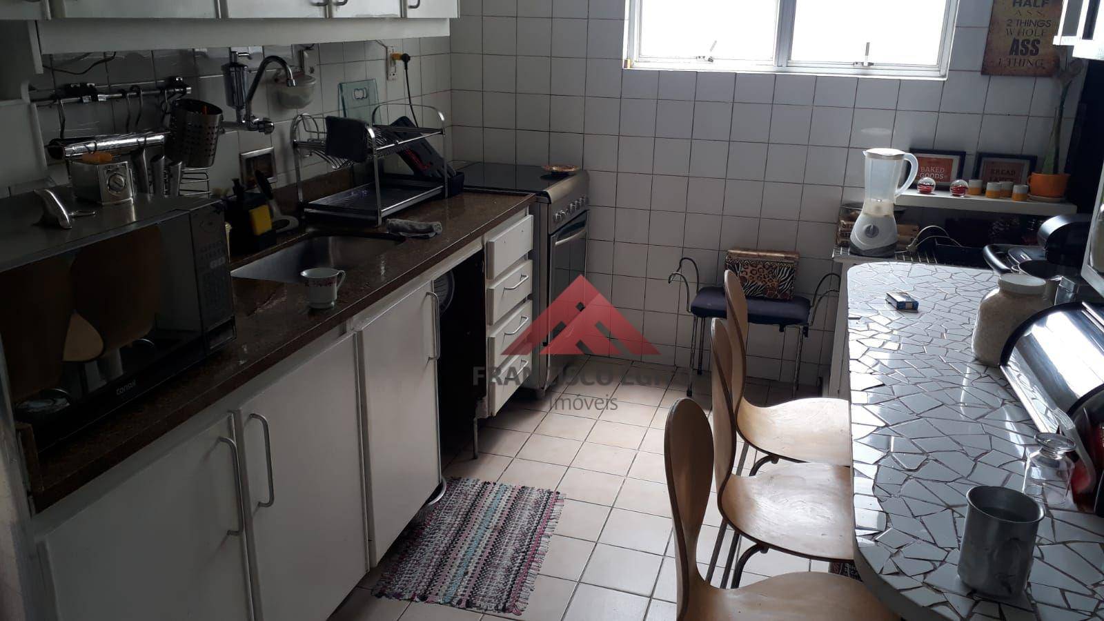 Apartamento à venda com 3 quartos, 75m² - Foto 17