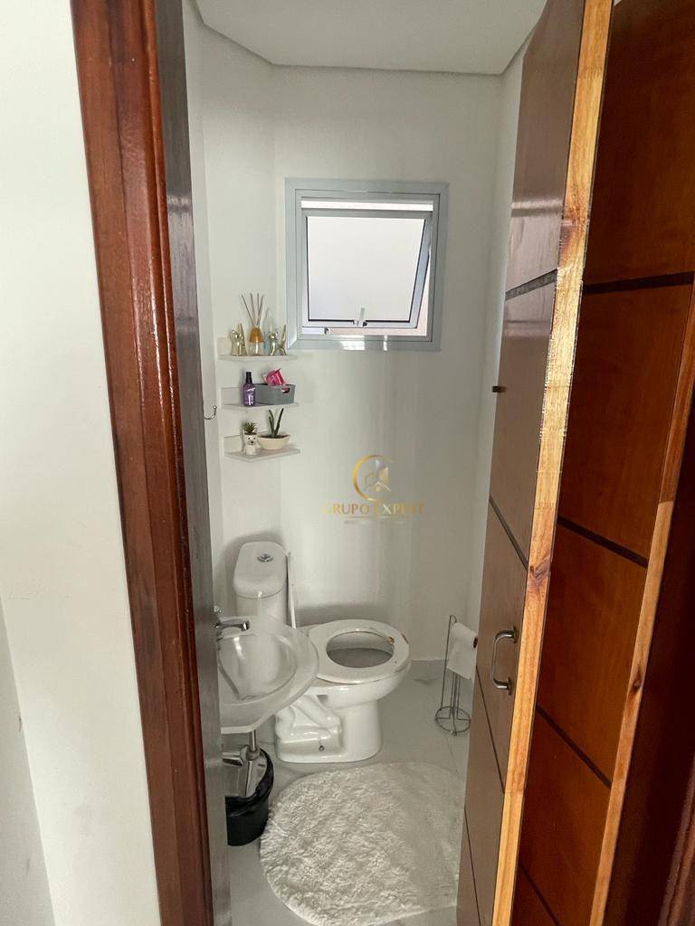 Sobrado à venda com 4 quartos, 300m² - Foto 8