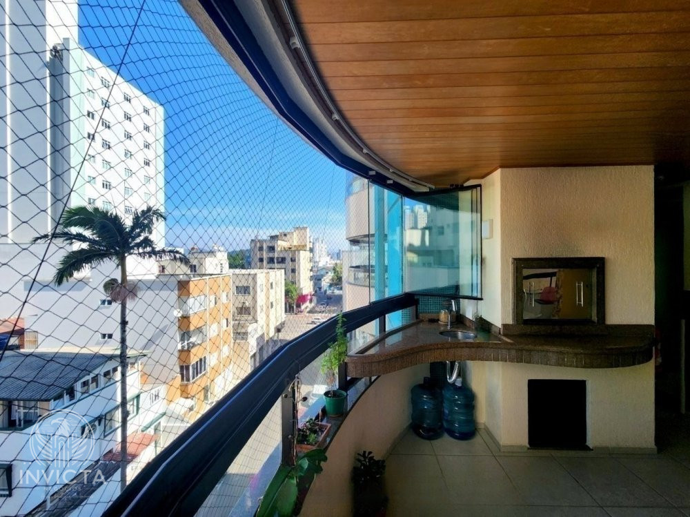 Apartamento à venda com 3 quartos, 133m² - Foto 1