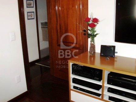 Apartamento à venda com 3 quartos, 117m² - Foto 31