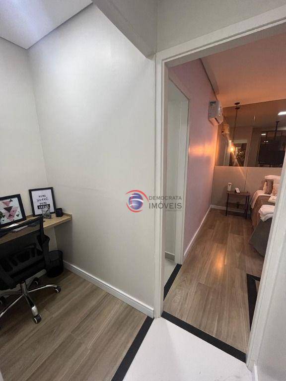 Apartamento à venda com 2 quartos, 63m² - Foto 9