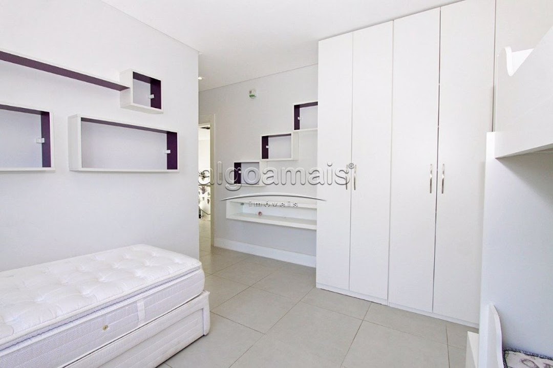 Casa de Condomínio à venda com 4 quartos, 220m² - Foto 12