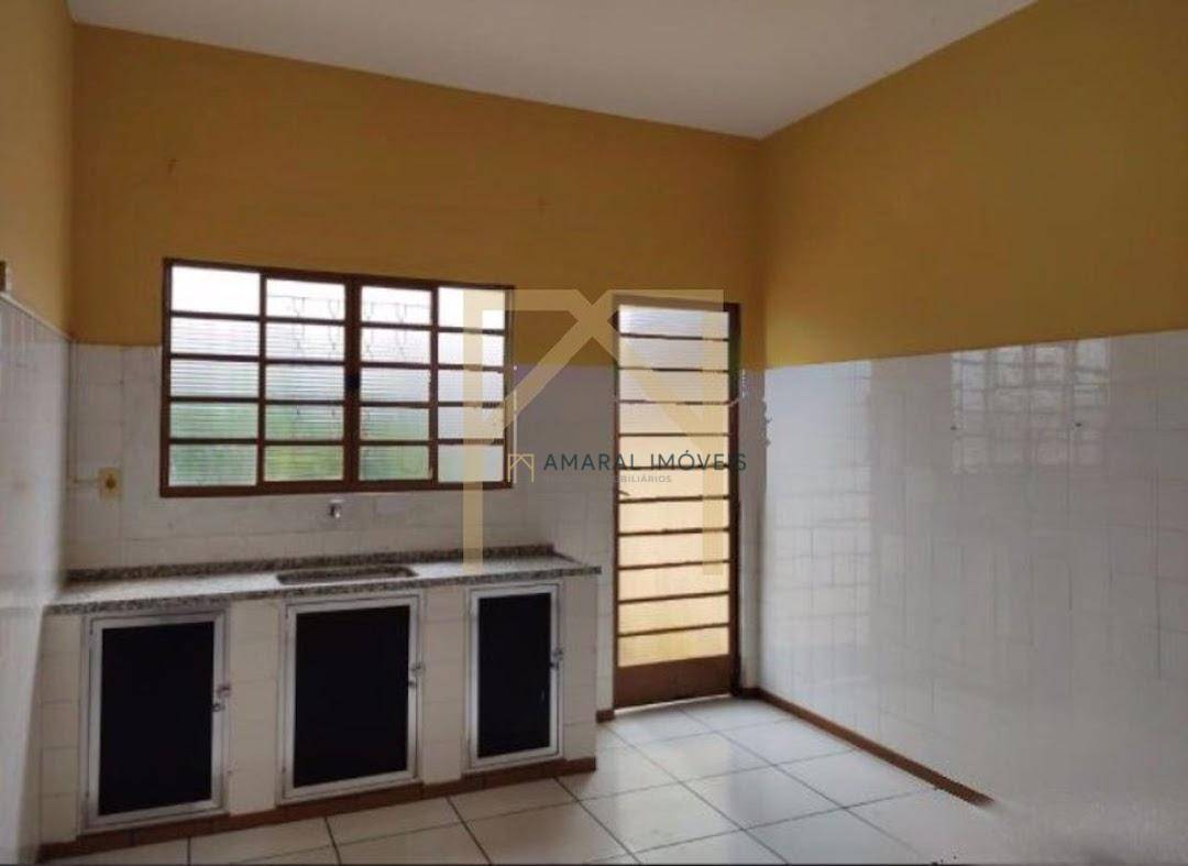 Casa à venda com 2 quartos, 68m² - Foto 7