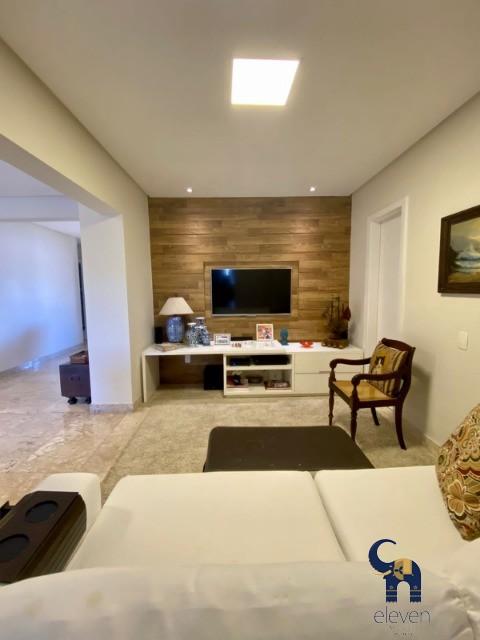 Apartamento à venda com 3 quartos, 183m² - Foto 9