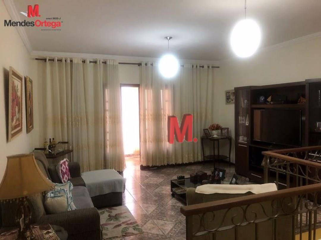 Casa à venda com 4 quartos, 239m² - Foto 6