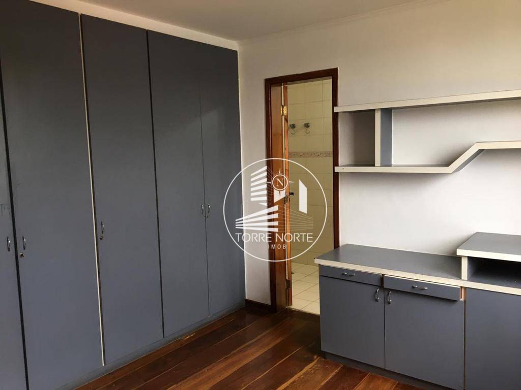 Apartamento à venda com 4 quartos, 220m² - Foto 16