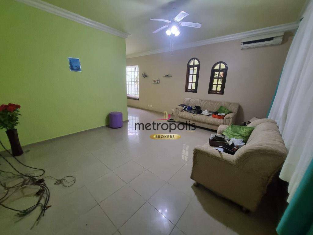 Sobrado à venda com 4 quartos, 300m² - Foto 1