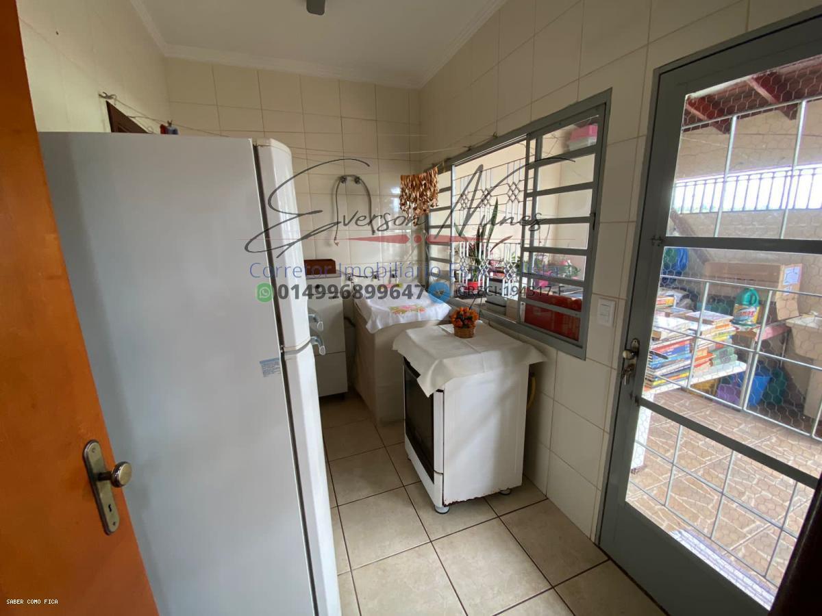 Casa à venda com 3 quartos, 360m² - Foto 9