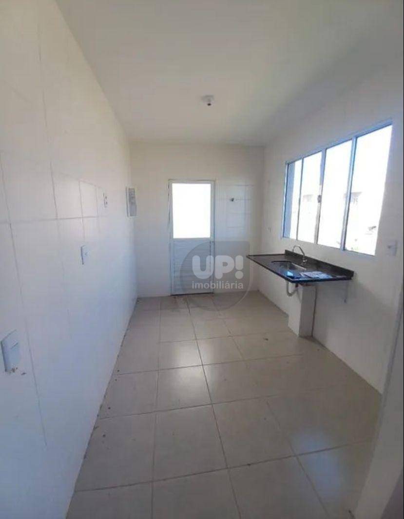 Casa à venda com 3 quartos, 67m² - Foto 3