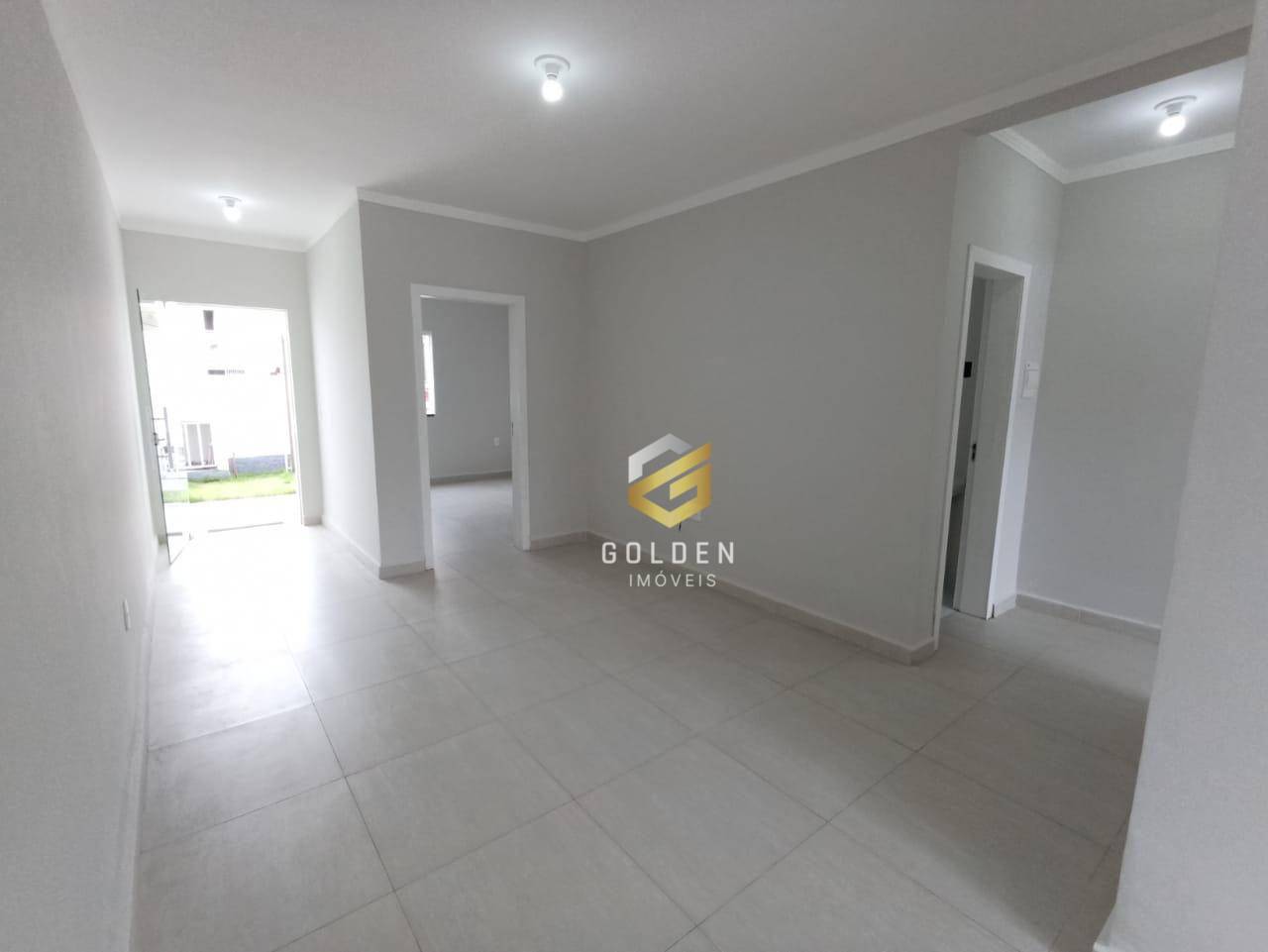 Casa à venda com 2 quartos, 57m² - Foto 2