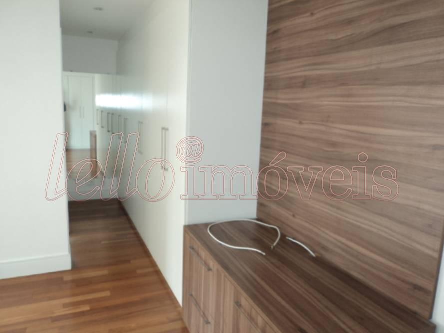 Apartamento para alugar com 3 quartos, 200m² - Foto 11