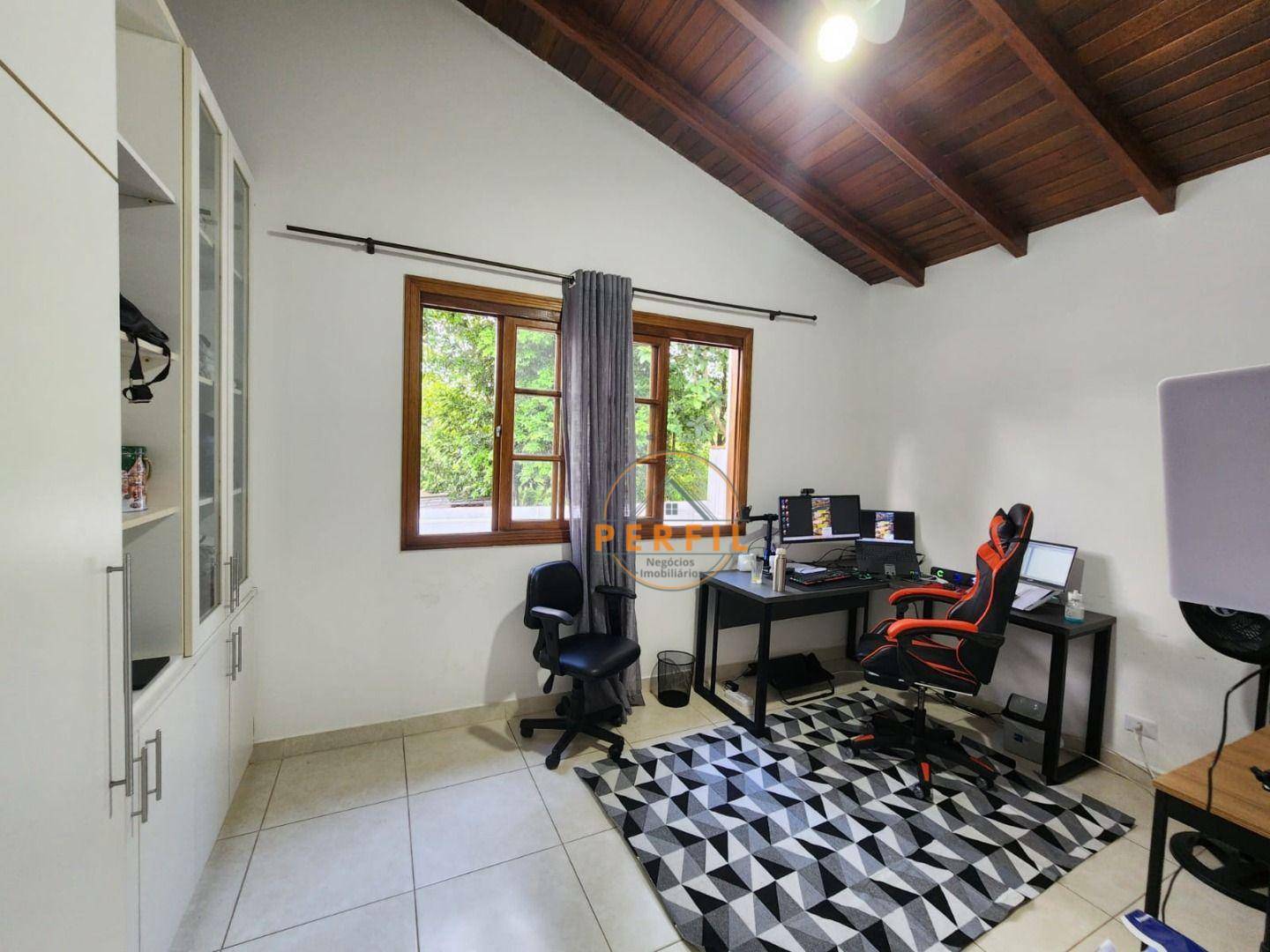 Casa de Condomínio à venda com 5 quartos, 238m² - Foto 19