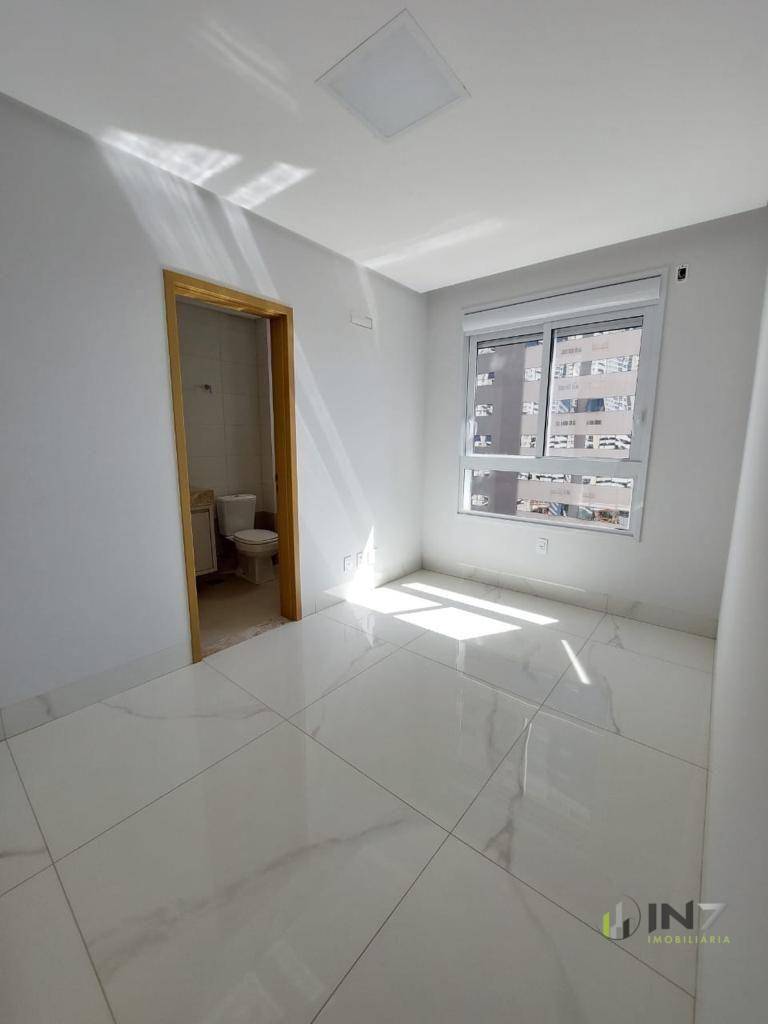 Apartamento à venda com 4 quartos, 180m² - Foto 12