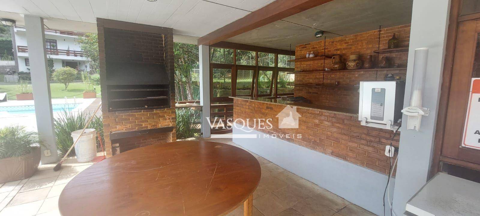 Casa de Condomínio para alugar com 4 quartos, 330m² - Foto 15