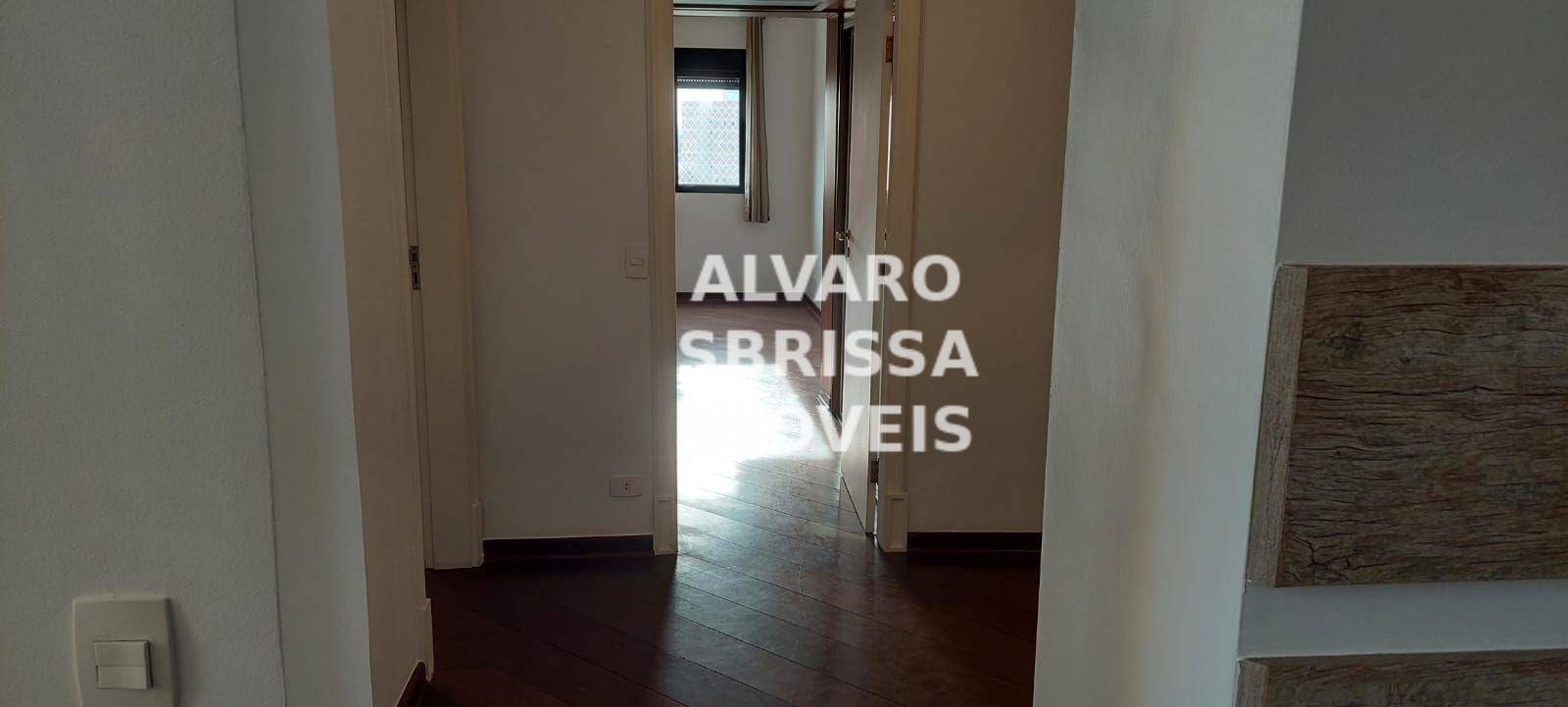 Apartamento para alugar com 4 quartos, 248m² - Foto 18