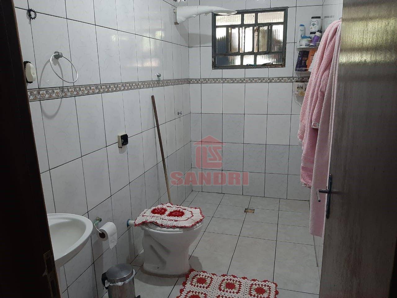 Casa à venda com 4 quartos, 205m² - Foto 12
